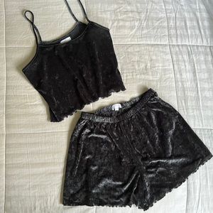 Colsie velvet ribbed tank + shorts sleep set